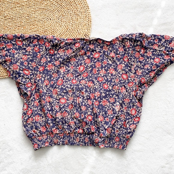 Spell & the Gypsy Jasmine Crop Flutter Sleeve Top Navy - Picture 4 of 4